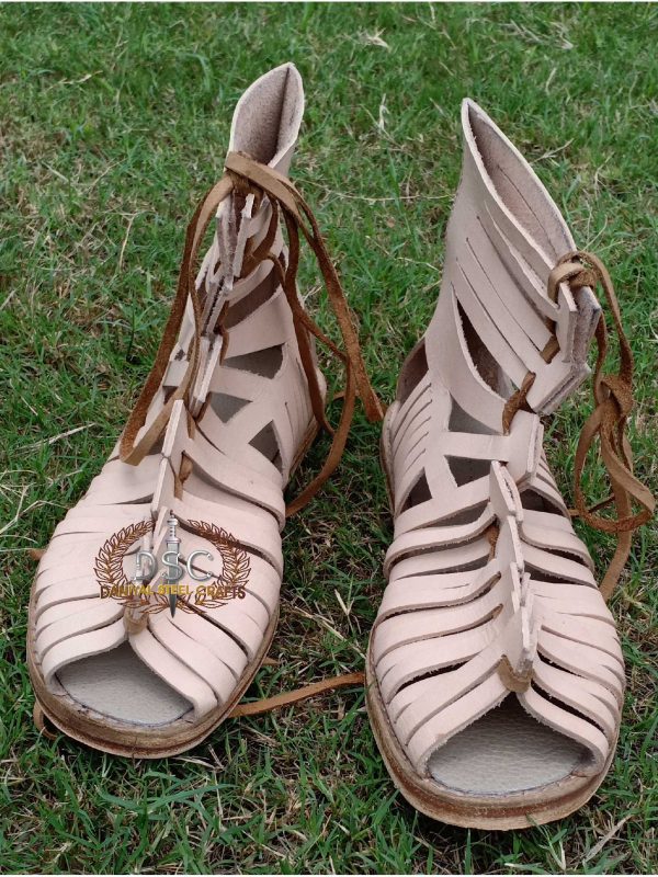 DSC-F141 ROMAN CALIGAE